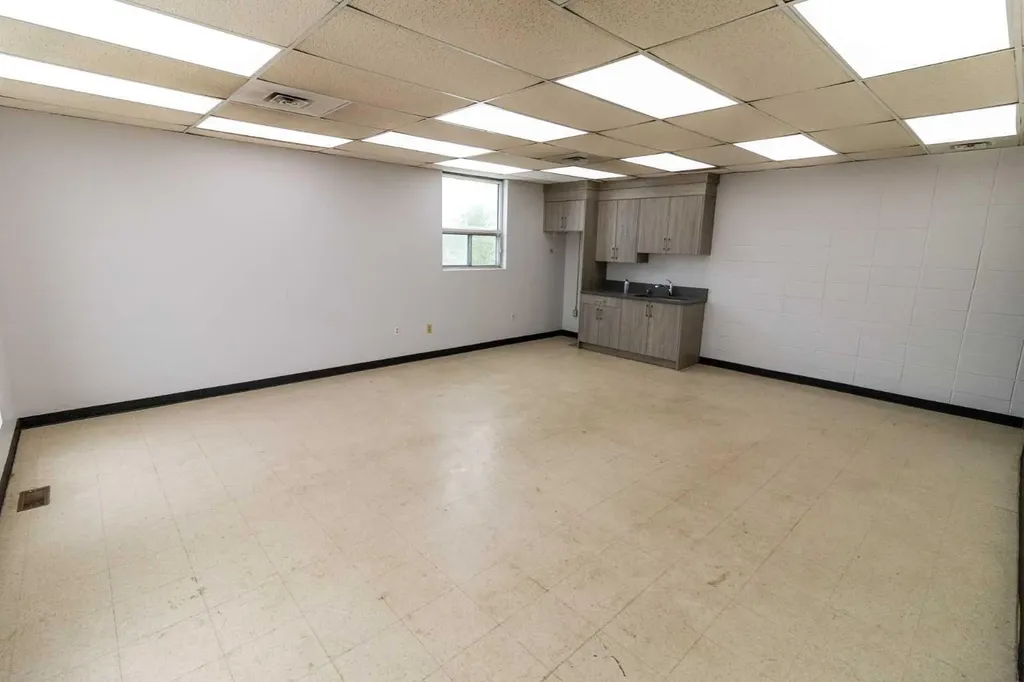 3501 23 Street NE Calgary AB T2E 6V8