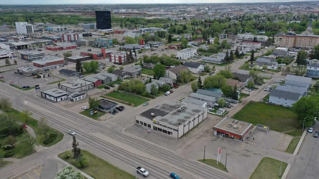 10404 100 Street Grande Prairie AB T8V2M2