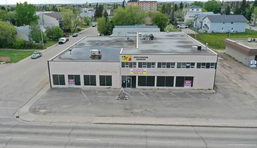 10404 100 Street Grande Prairie AB T8V2M2