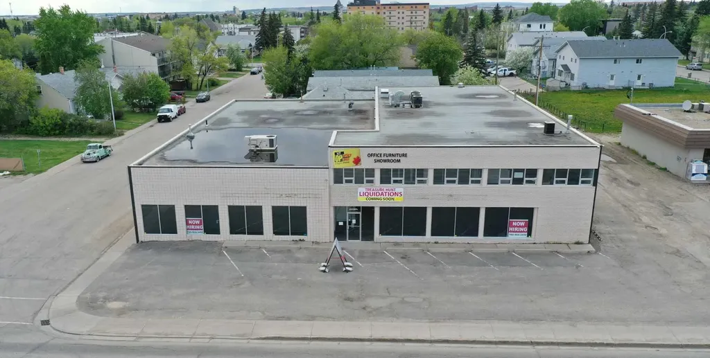10404 100 Street Grande Prairie AB t8v2m2