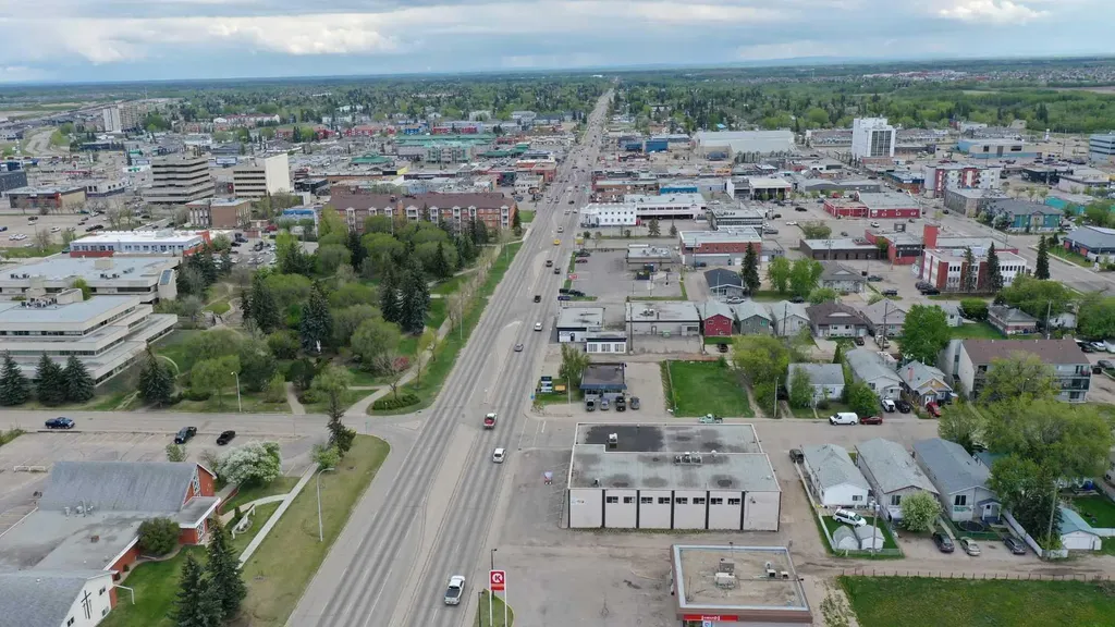 10404 100 Street Grande Prairie AB t8v2m2