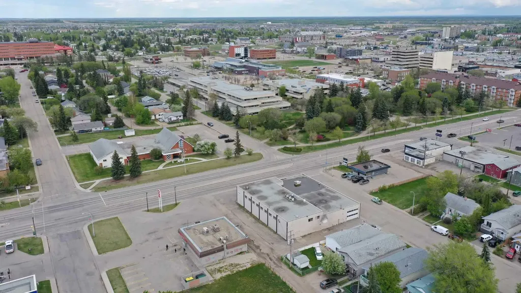 10404 100 Street Grande Prairie AB t8v2m2