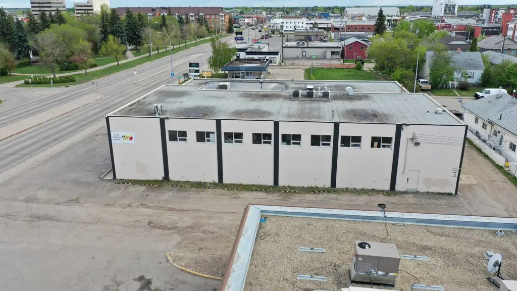 10404 100 Street Grande Prairie AB t8v2m2