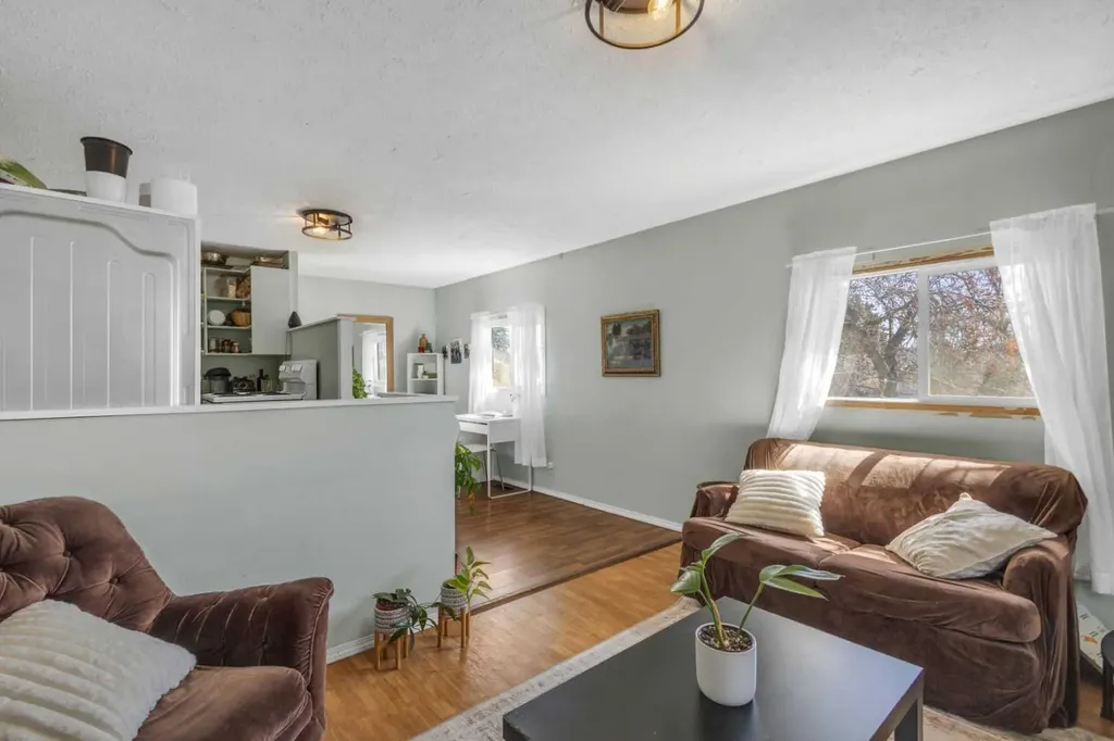 4718 College Avenue Lacombe AB T4L 1Z1