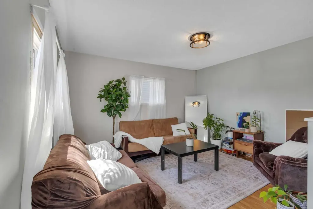 4718 College Avenue Lacombe AB T4L 1Z1