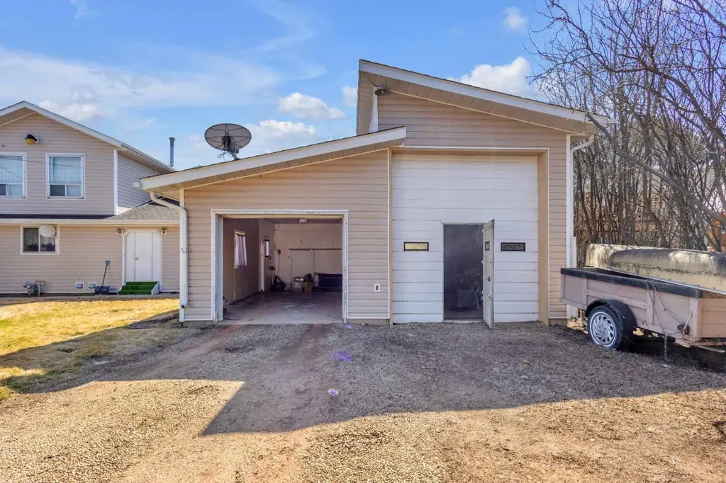 4718 College Avenue Lacombe AB T4L 1Z1