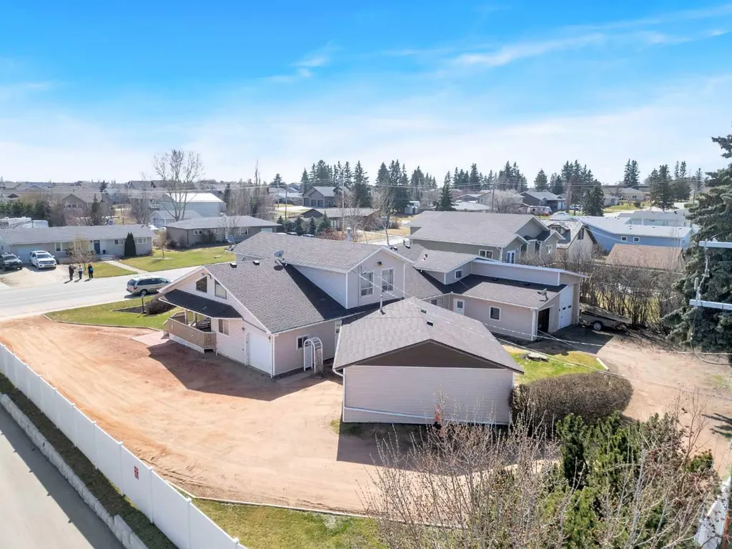 4718 College Avenue Lacombe AB T4L 1Z1