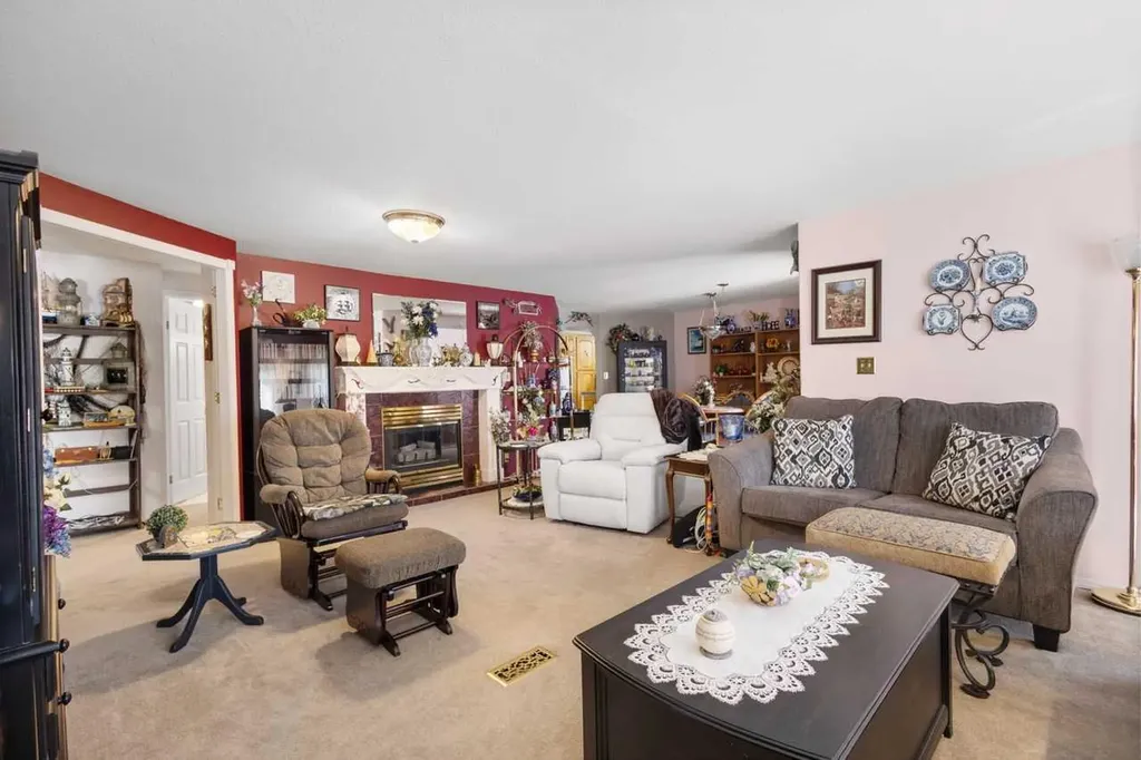 4718 College Avenue Lacombe AB T4L 1Z1