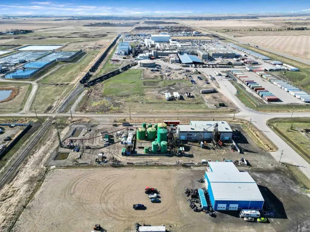 450254 82 Street E Rural Foothills County AB T0L 1T0