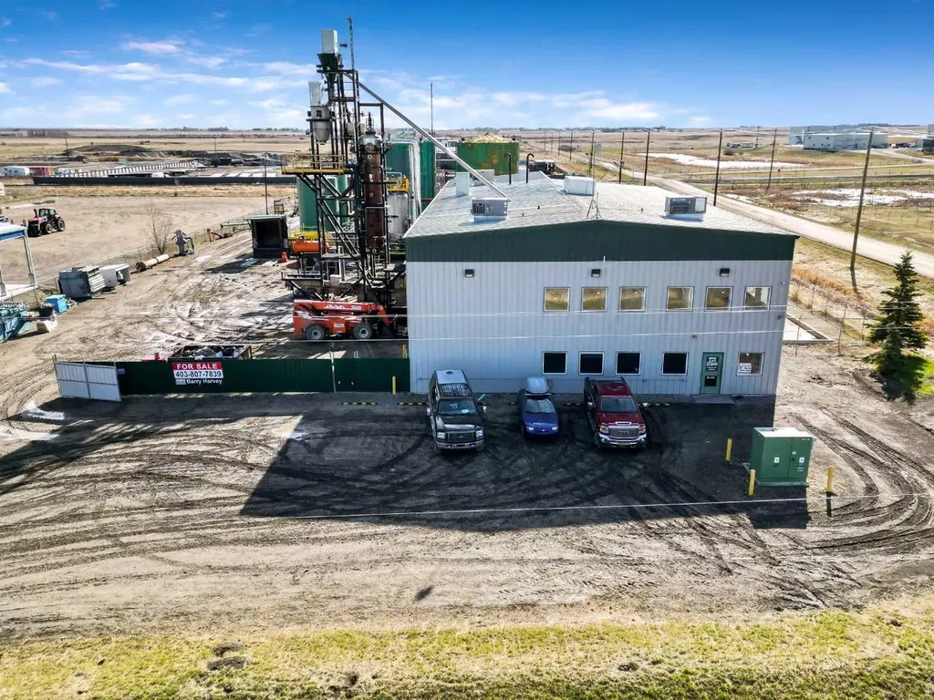 450254 82 Street E Rural Foothills County AB T0L 1T0
