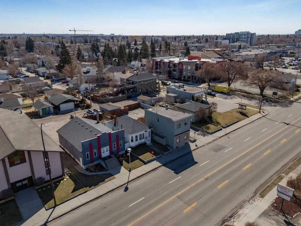 2004-2018 Centre Street NE Calgary AB T2E 2T1
