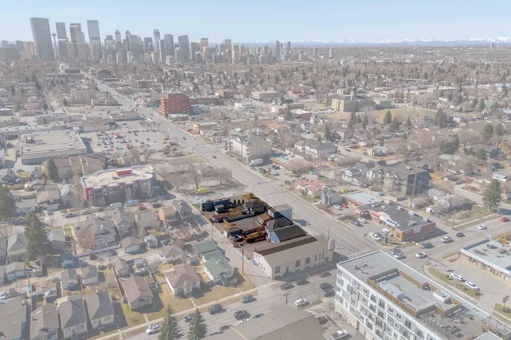 2004-2018 Centre Street NE Calgary AB T2E 2T1
