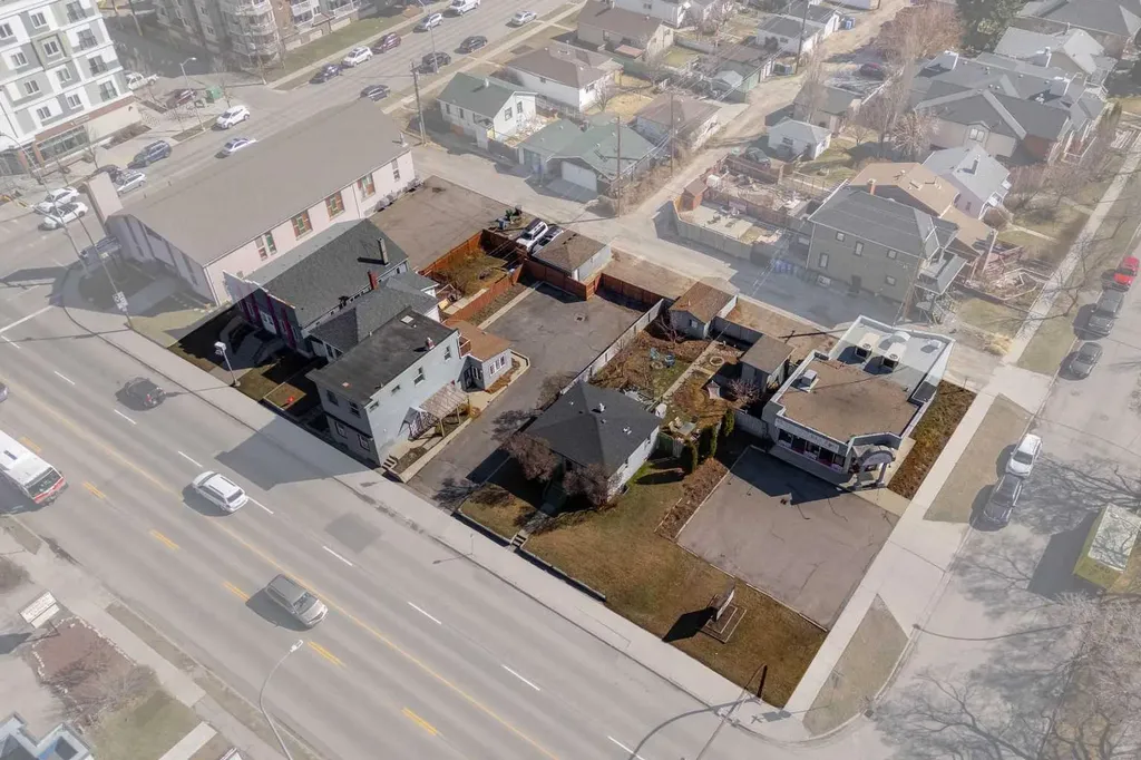 2004-2018 Centre Street NE Calgary AB T2E 2T1
