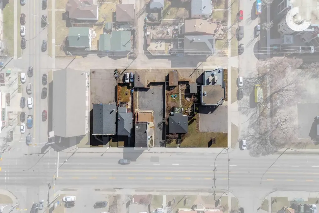 2004-2018 Centre Street NE Calgary AB T2E 2T1
