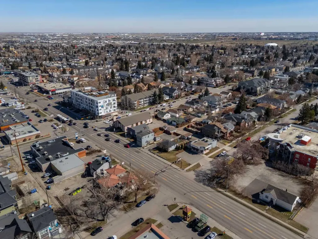 2004-2018 Centre Street NE Calgary AB T2E 2T1