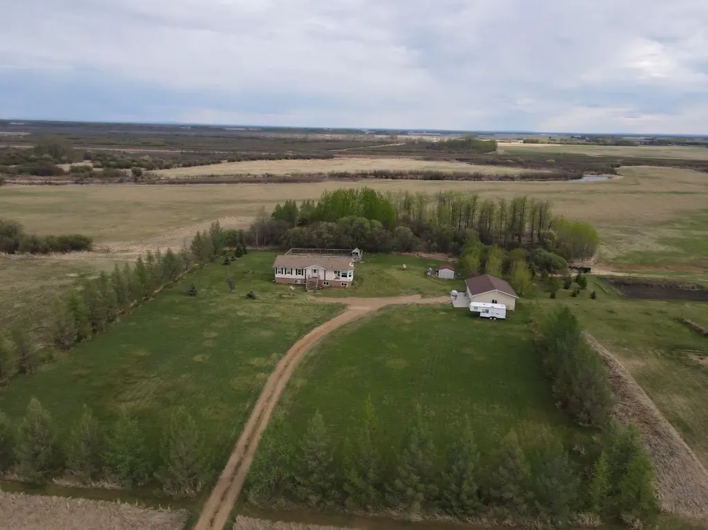 16521 Township Road 755a High Prairie AB T0G 1E0