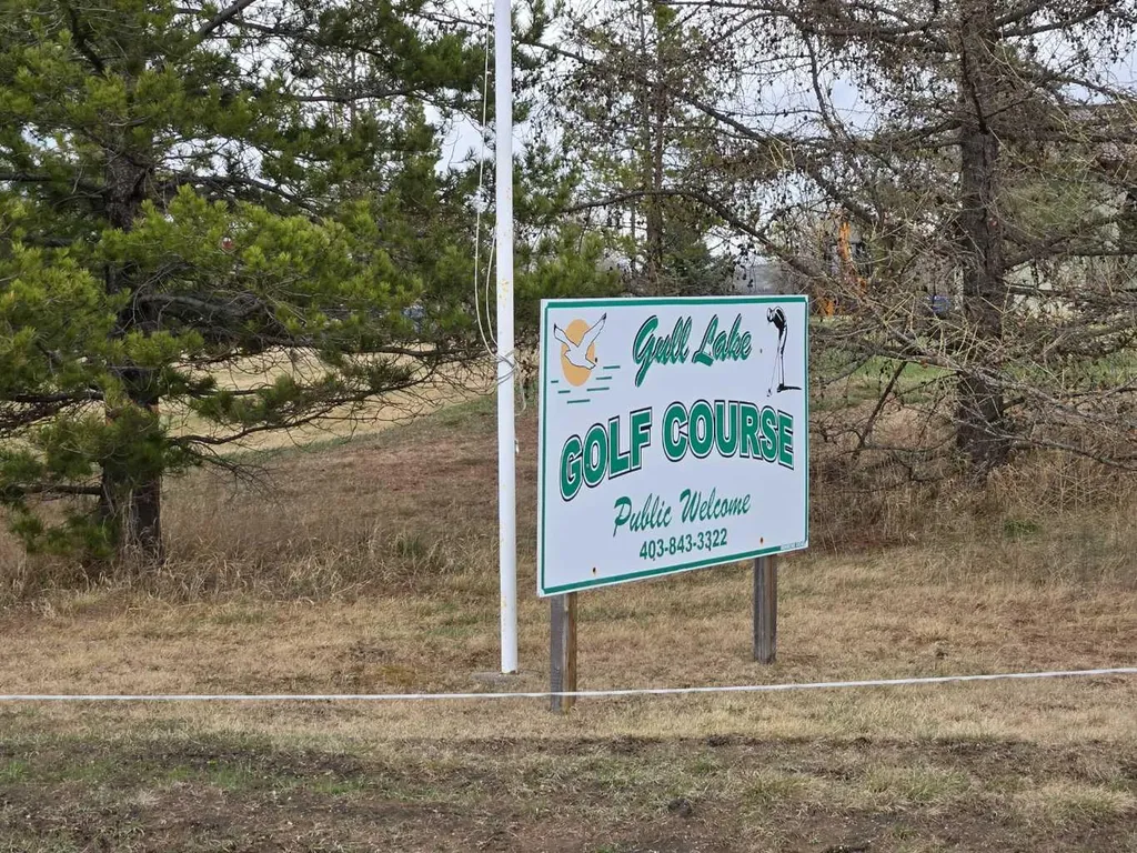 140 Bruhn Boulevard Rural Ponoka County AB T4N 4E7