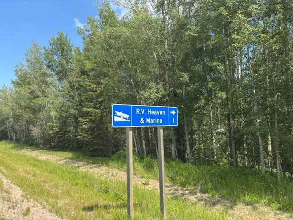 140 Bruhn Boulevard Rural Ponoka County AB T4N 4E7