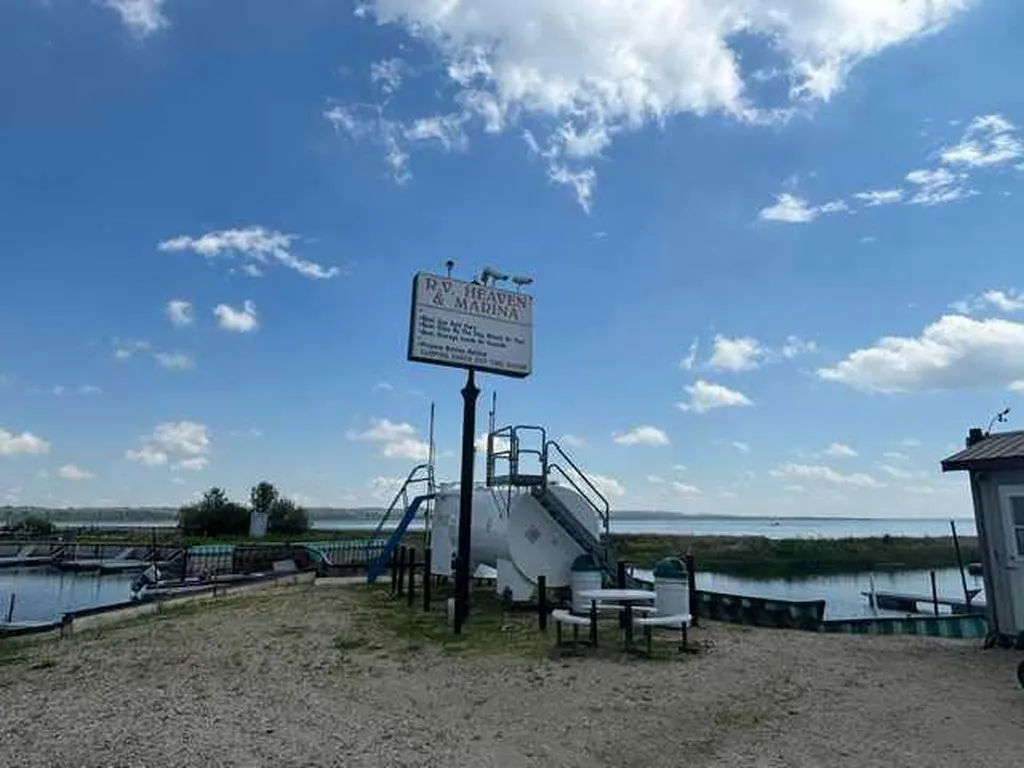 140 Bruhn Boulevard Rural Ponoka County AB T4N 4E7