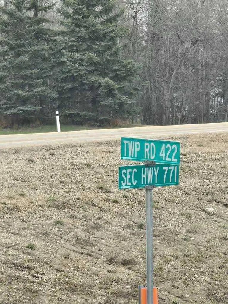 140 Bruhn Boulevard Rural Ponoka County AB T4N 4E7