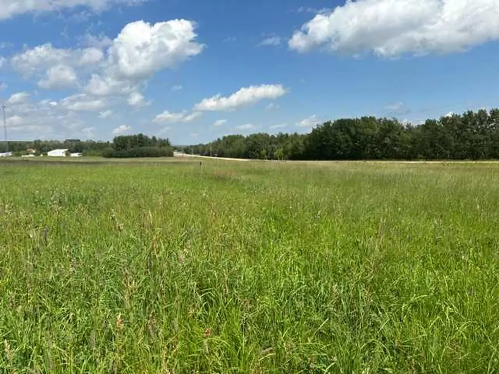 140 Bruhn Boulevard Rural Ponoka County AB T4N 4E7