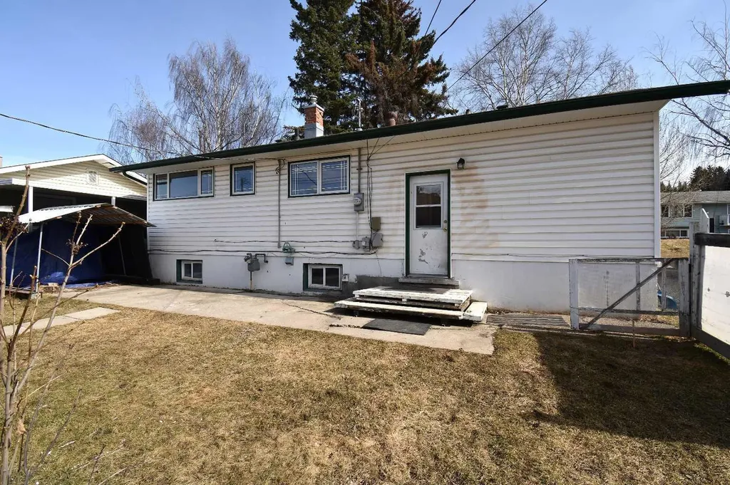 119 Lodgepole Drive Hinton AB T7V 1E4