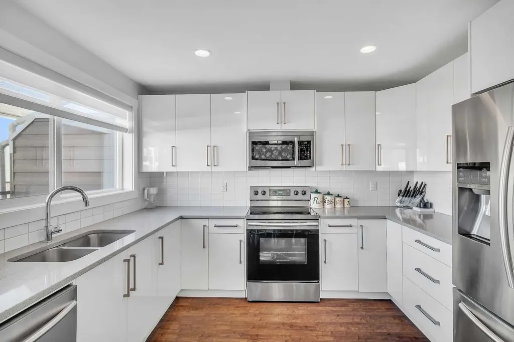 1530 Bayside Avenue SW Airdrie AB T4B 4B5