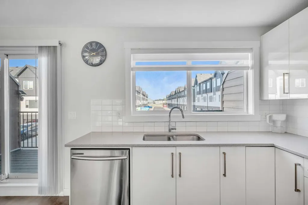 1530 Bayside Avenue SW Airdrie AB T4B 4B5