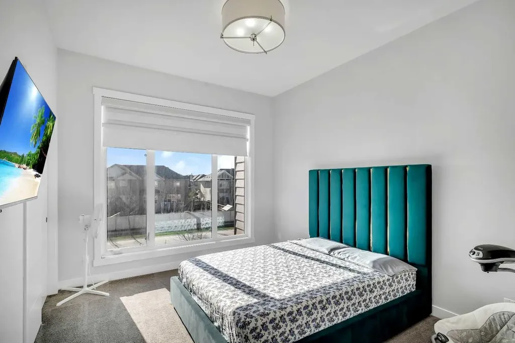 1530 Bayside Avenue SW Airdrie AB T4B 4B5