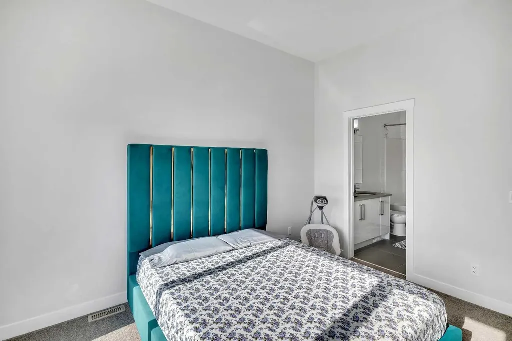 1530 Bayside Avenue SW Airdrie AB T4B 4B5