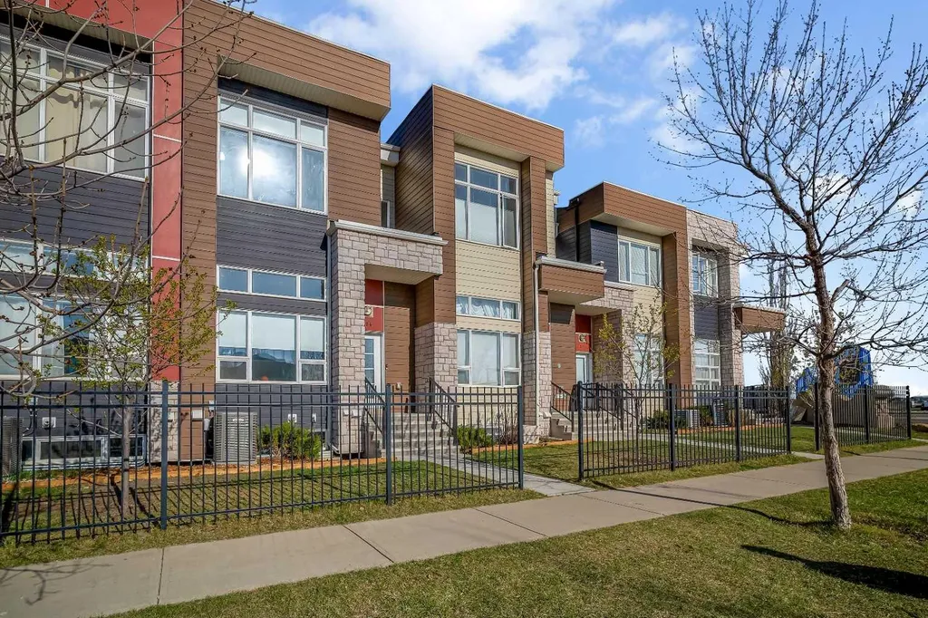 1530 Bayside Avenue SW Airdrie AB T4B 4B5