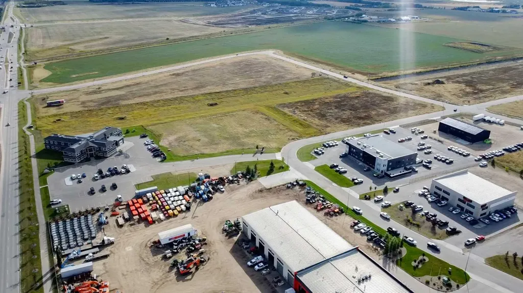 Lot 3 Na Avenue Grande Prairie AB T8W 0C7