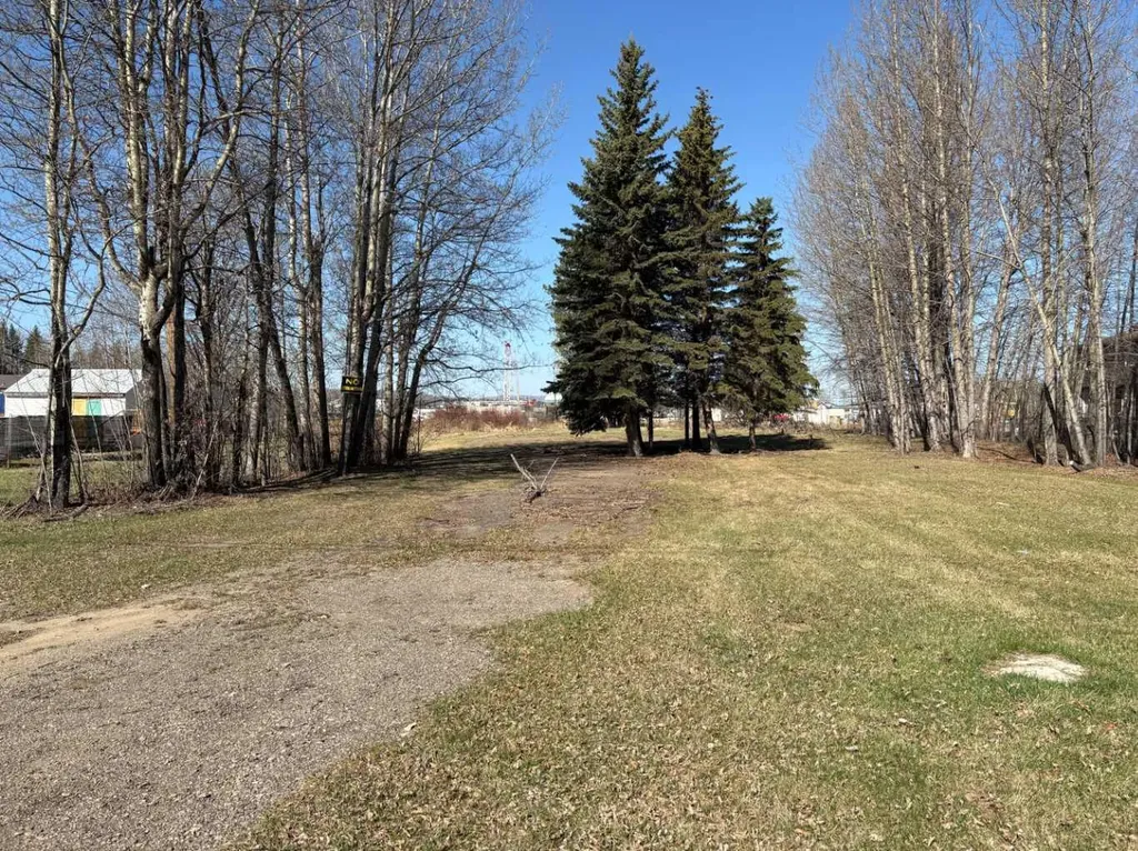 208 8 Street NW Slave Lake AB t0g 2a1