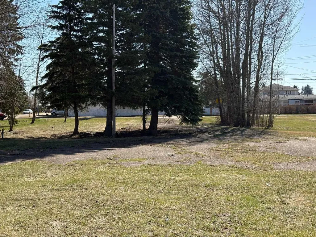 208 8 Street NW Slave Lake AB t0g 2a1