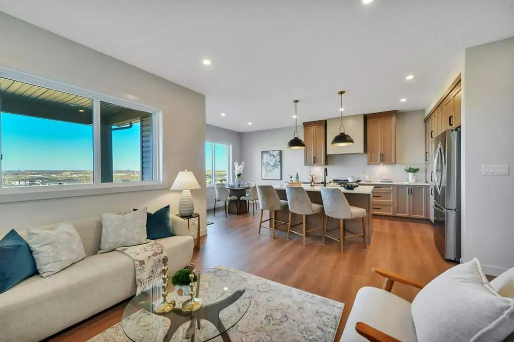 7 Vincent Gate Sylvan Lake AB T4S 0V7