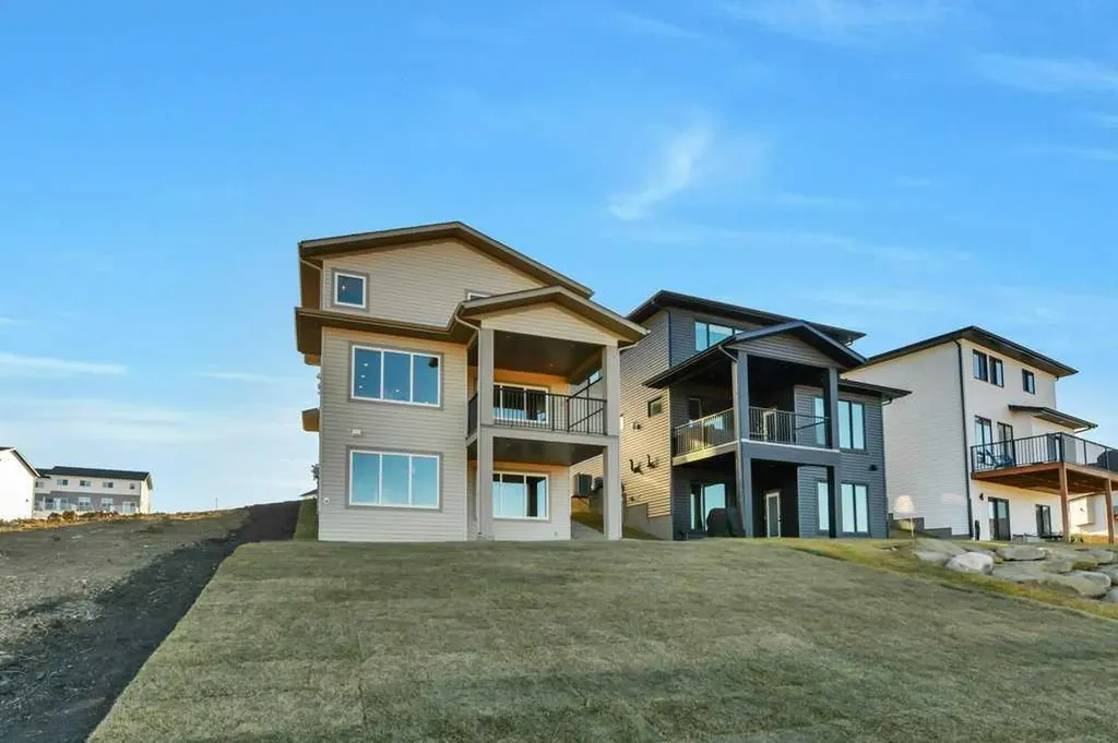 7 Vincent Gate Sylvan Lake AB T4S 0V7