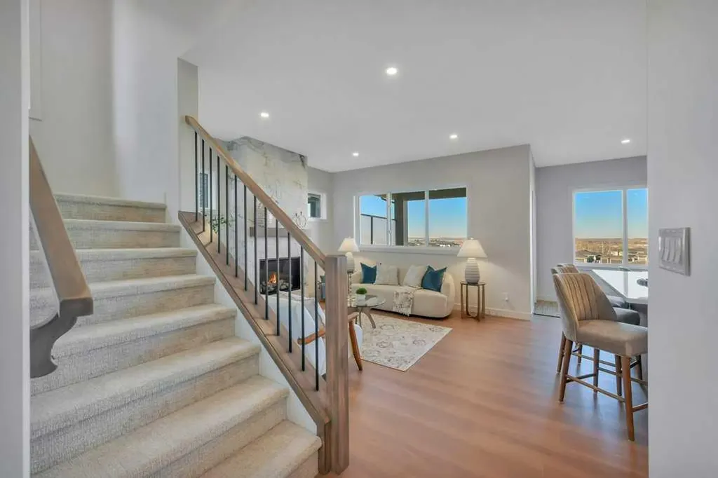 7 Vincent Gate Sylvan Lake AB T4S 0V7
