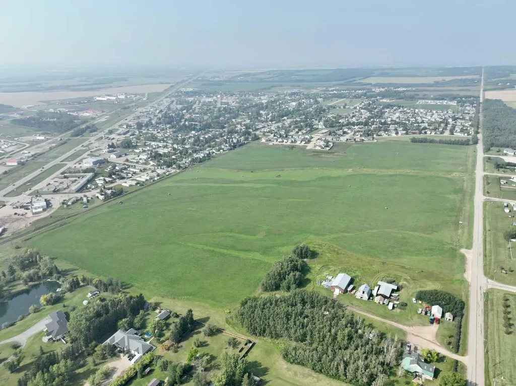 11 Th Avenue Beaverlodge AB T0H0C0