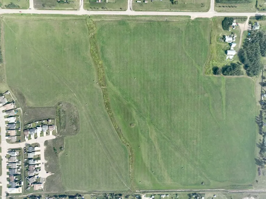 11 Th Avenue Beaverlodge AB T0H0C0