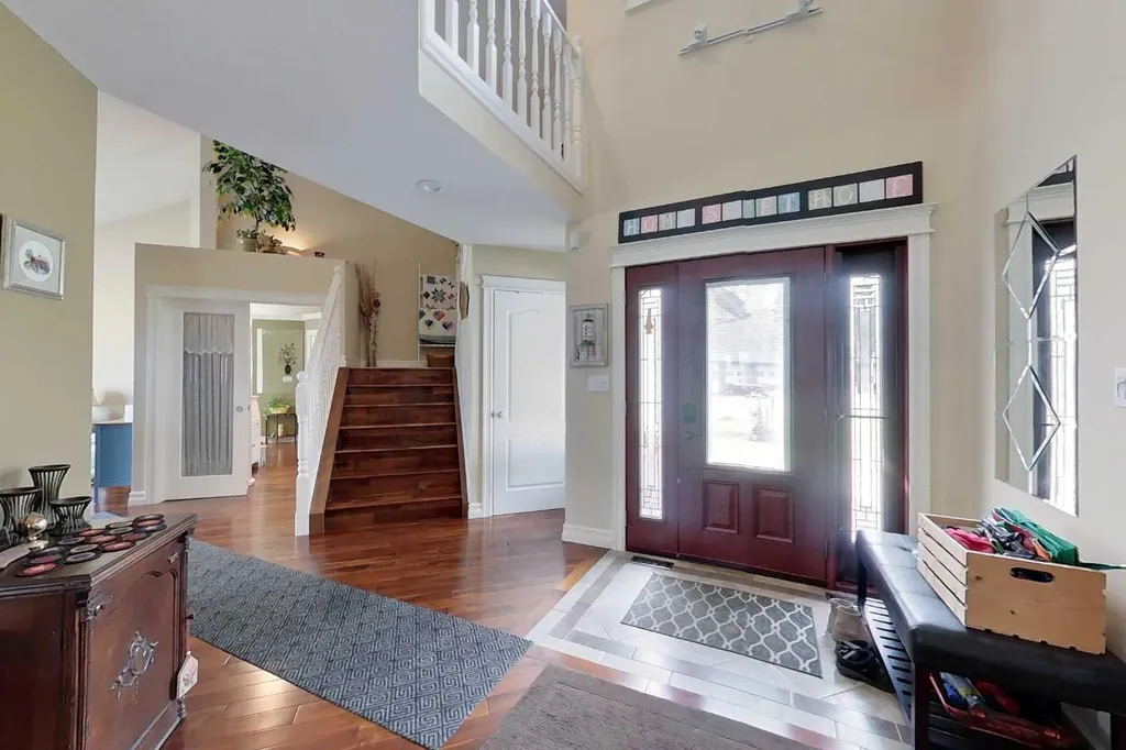 30 Executive Estates Canyon Creek AB T0G0M0