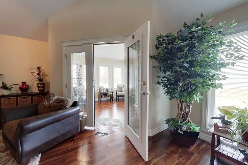 30 Executive Estates Canyon Creek AB T0G0M0