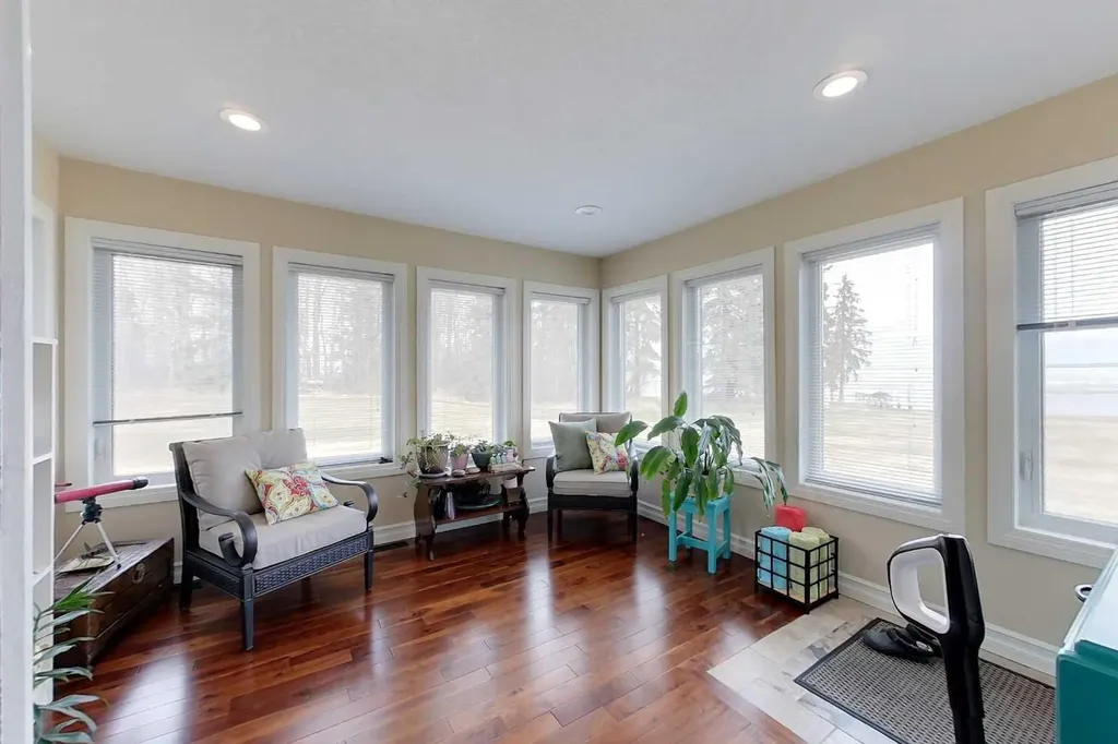 30 Executive Estates Canyon Creek AB T0G0M0