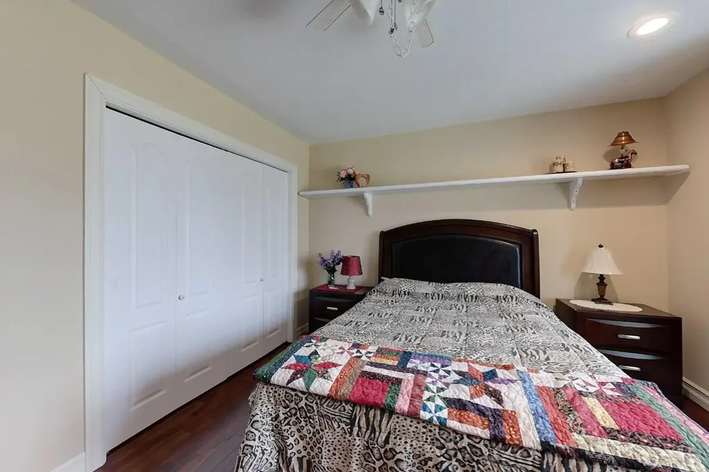 30 Executive Estates Canyon Creek AB T0G0M0