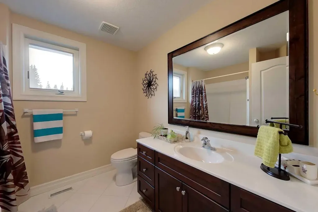 30 Executive Estates Canyon Creek AB T0G0M0