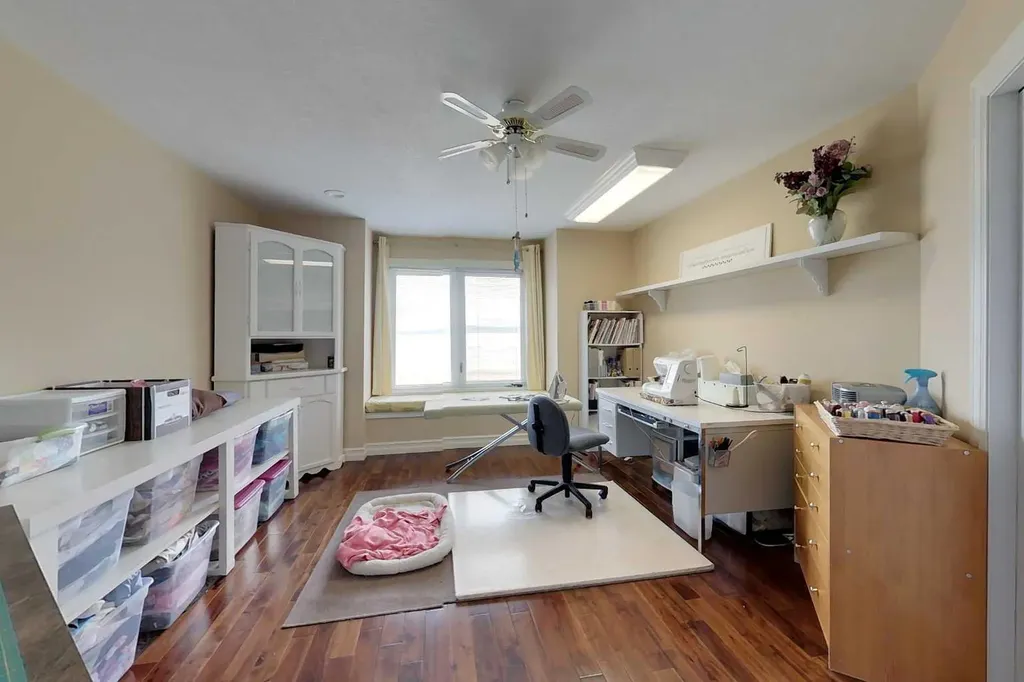 30 Executive Estates Canyon Creek AB T0G0M0