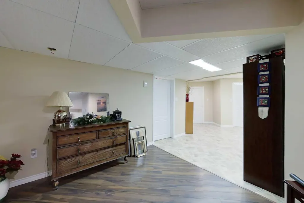 30 Executive Estates Canyon Creek AB T0G0M0