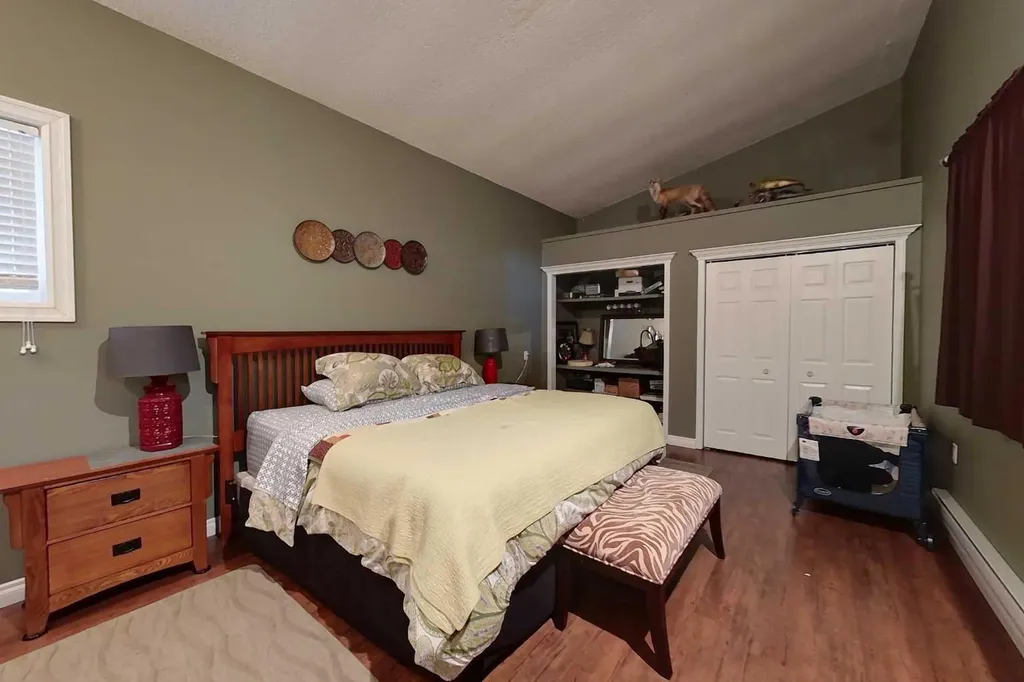 30 Executive Estates Canyon Creek AB T0G0M0