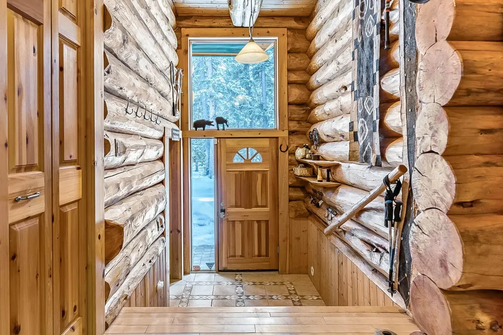 104 White Avenue Bragg Creek AB T0L 0K0