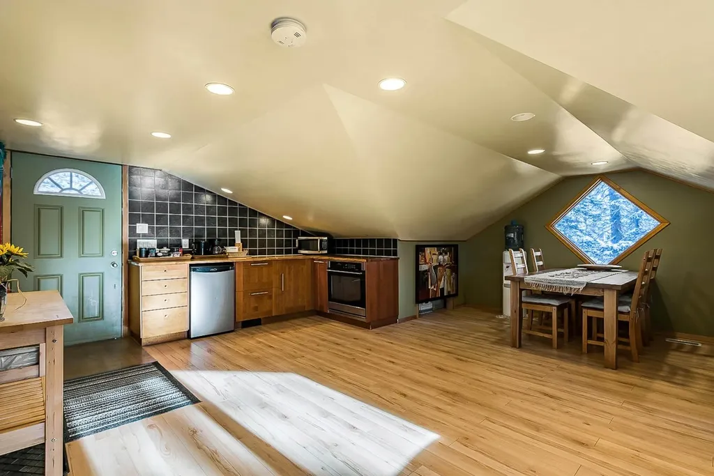 104 White Avenue Bragg Creek AB T0L 0K0