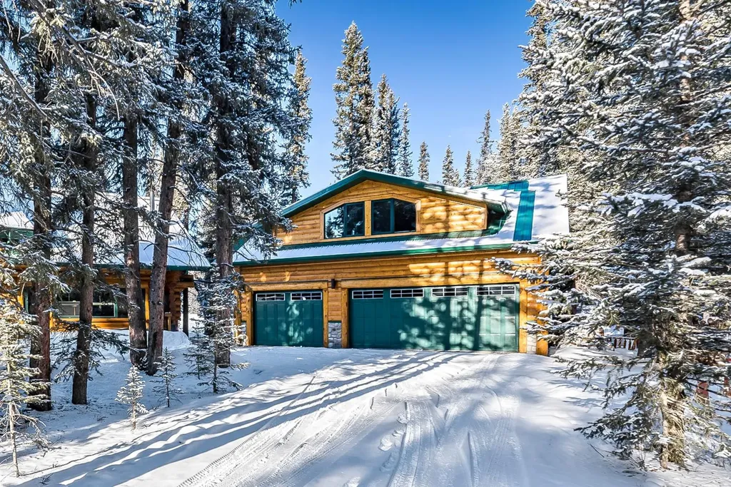 104 White Avenue Bragg Creek AB T0L 0K0